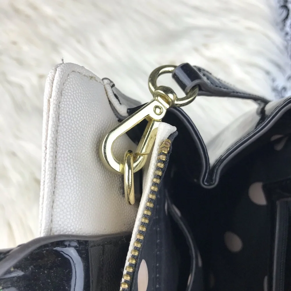 VINTAGE : Anne Klein : cream off white shoulder bag handbag with a black bow